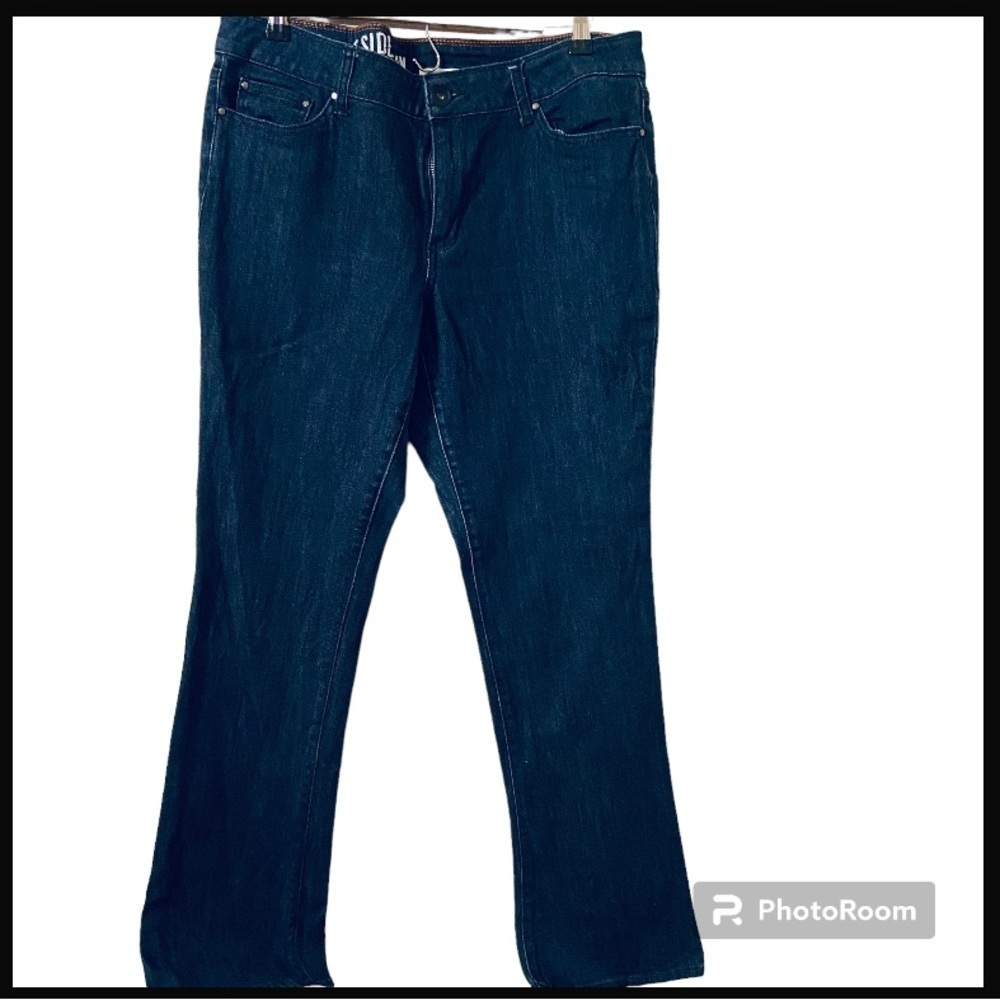 DKNY Eastside Jean Women’s Decorative Dark Denim Wash Bootleg Style Jean.